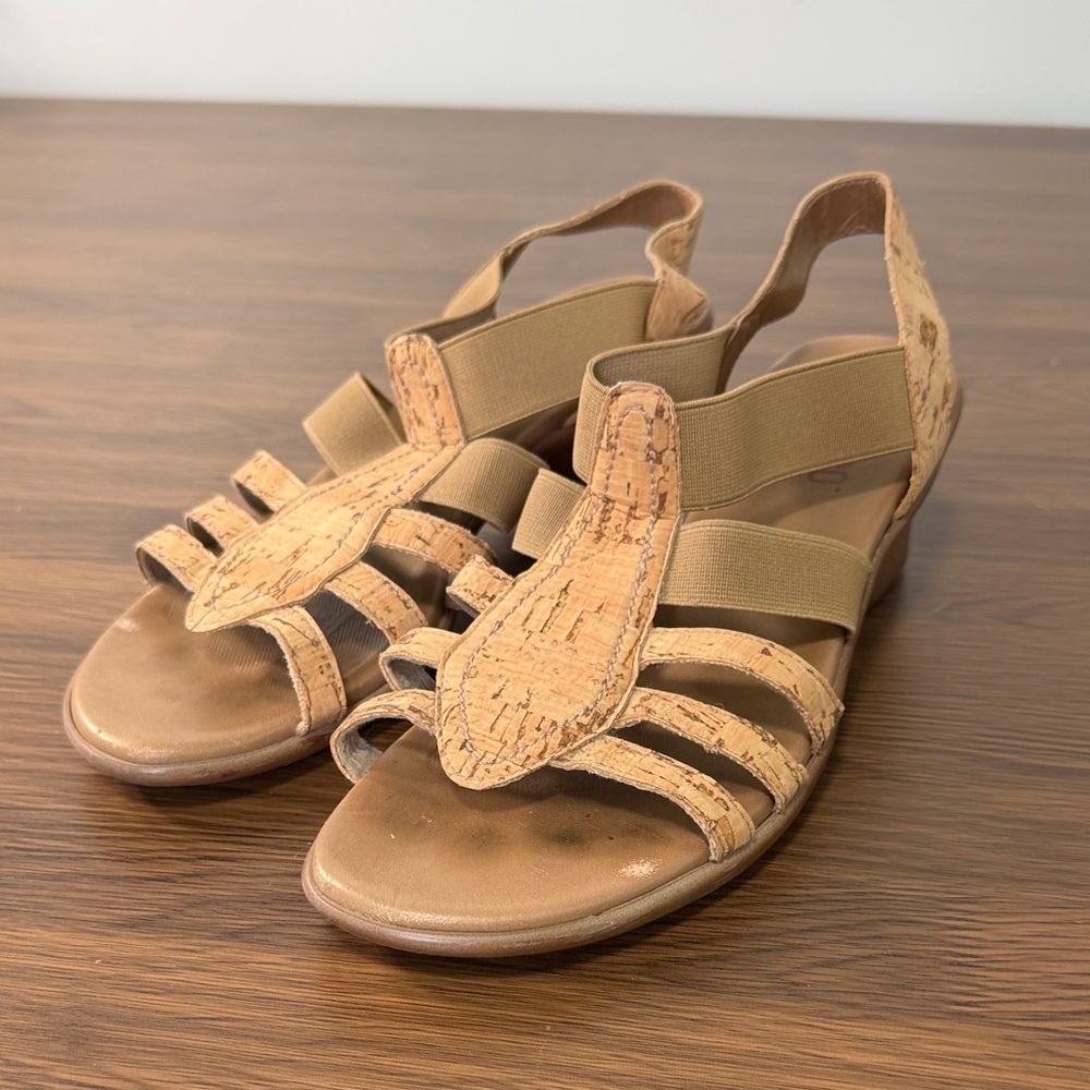 Munro American Cork Strappy Wedge Sandals Tan Elastic 7M 78401